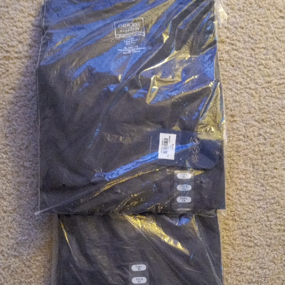 Cherokee Men's Short Sleeve Tee V-neck and Pants.